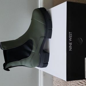 NIB Green Lug Sole Boot